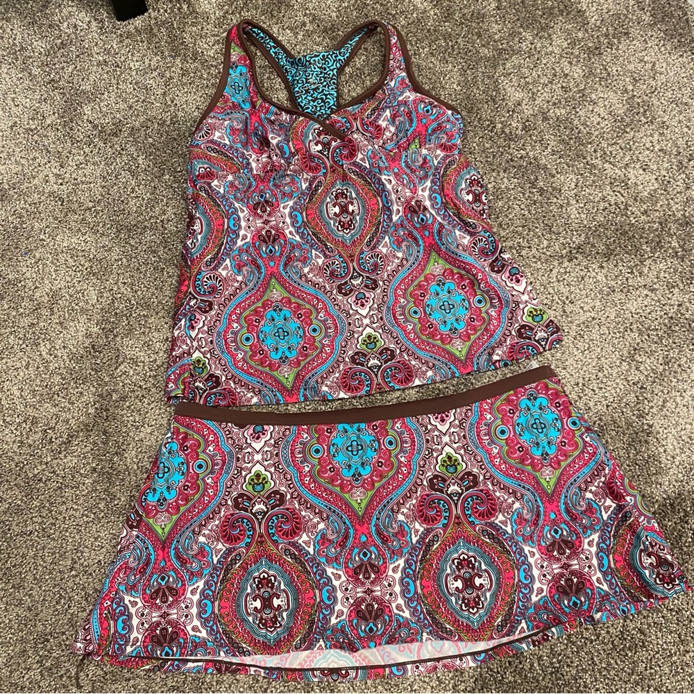 Athleta 2 piece swimsuit (tankini), large